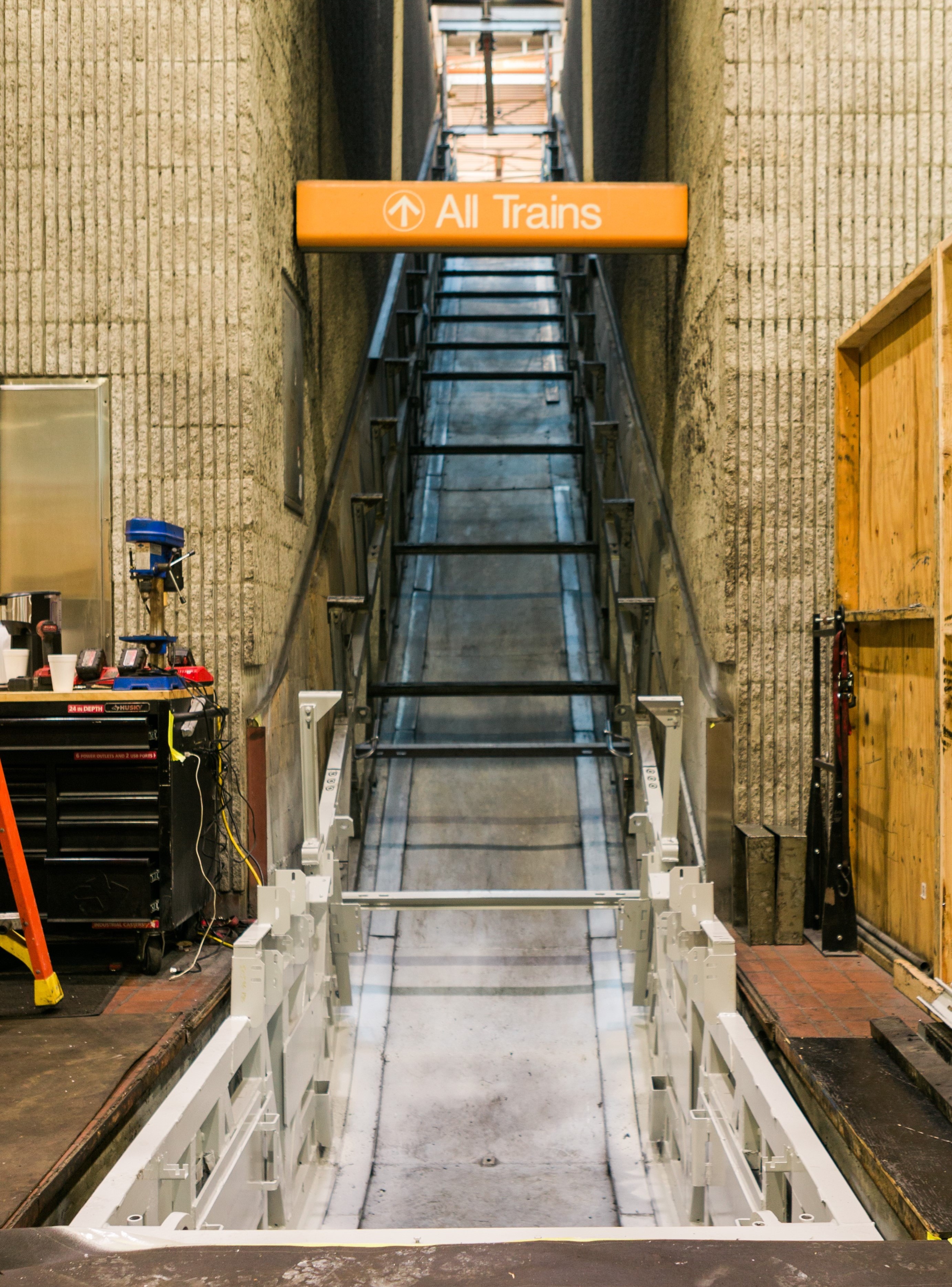 Oakland City Escalator Rehab truss Cropped